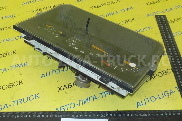 Панель приборов Nissan Atlas QD32 Панель приборов QD32 2005  24813-0T003