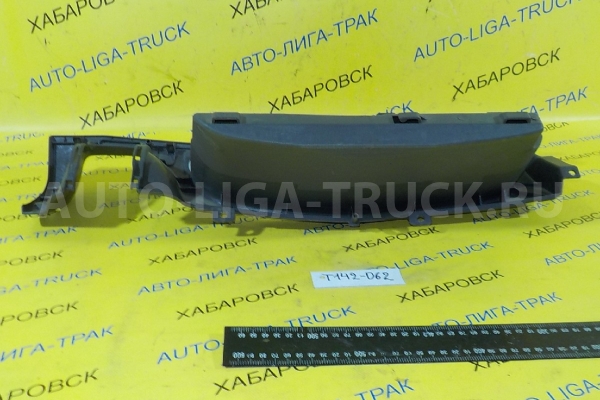 Панель салона Mazda Titan 4HG1 Панель салона 4HG1 2000  W620-64-270C