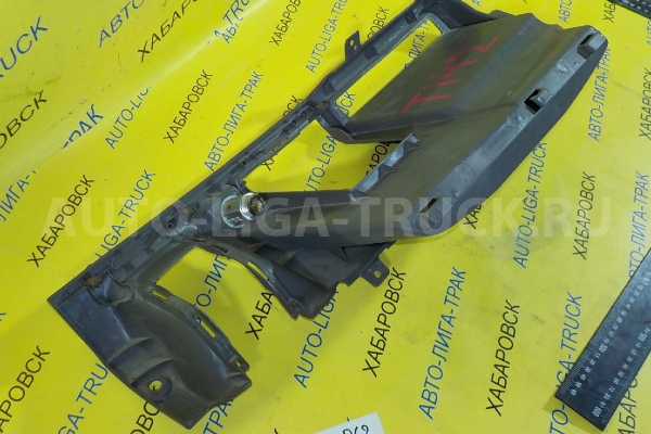 Панель салона Mazda Titan 4HG1 Панель салона 4HG1 2000  W620-64-270C