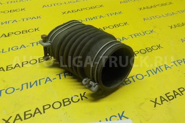 Патрубок фильтра  7K Патрубок фильтра  2001  17883-13020