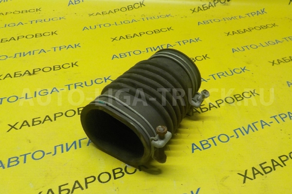 Патрубок фильтра  7K Патрубок фильтра  2001  17883-13020