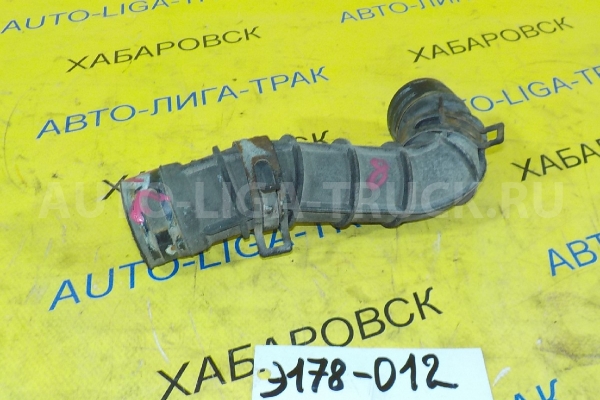 Патрубок фильтра Isuzu Elf 4HG1 Патрубок фильтра 4HG1 1996  8-97095-784-0