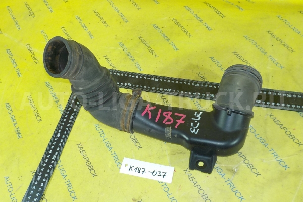 Патрубок фильтра Mitsubishi Canter 4M40 Патрубок фильтра 4M40   ME401423