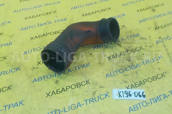 Патрубок фильтра Mitsubishi Canter 4M51 Патрубок фильтра 4M51 2000  ME294057