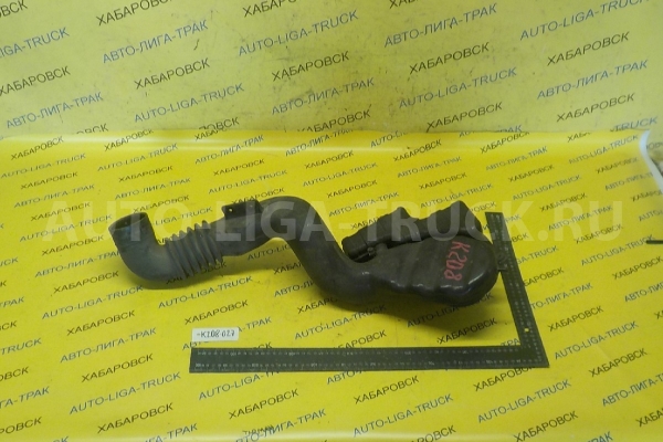 Патрубок фильтра Mitsubishi Canter 4M51 Патрубок фильтра 4M51 1997  ME295501