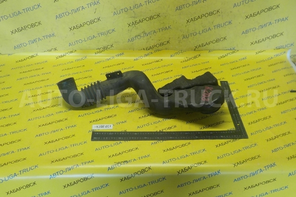 Патрубок фильтра Mitsubishi Canter 4M51 Патрубок фильтра 4M51 1997  ME295501