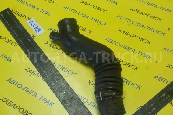 Патрубок фильтра Nissan Atlas TD27 Патрубок фильтра TD27 1991  16575-11T11