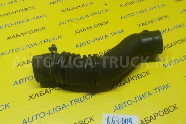 Патрубок фильтра Nissan Atlas TD27 Патрубок фильтра TD27 1991  16575-11T11