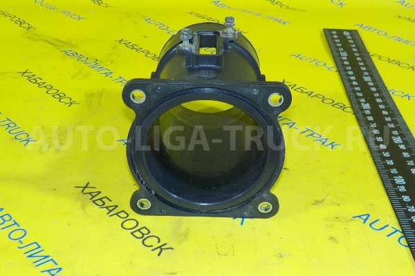 Патрубок фильтра Nissan Atlas QD32 Патрубок фильтра QD32 2005  22680-CA000
