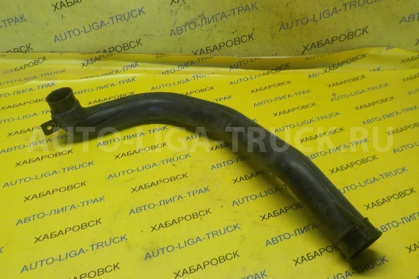 Патрубок фильтра Nissan Atlas TD27 Патрубок фильтра TD27 1991 16575-22T00 Патрубок фильтра Nissan Atlas TD27 Патрубок фильтра TD27 1991 16575-22T00
