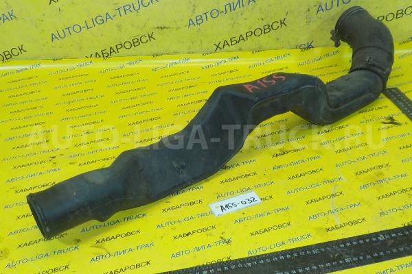 Патрубок фильтра Nissan Atlas ED33 Патрубок фильтра ED33 1988  16575-T9000