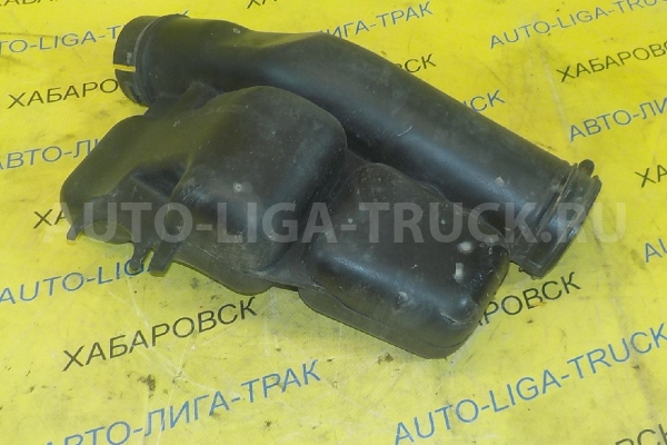 Патрубок фильтра Nissan Atlas TD27 Патрубок фильтра TD27 1999  16555-2T302