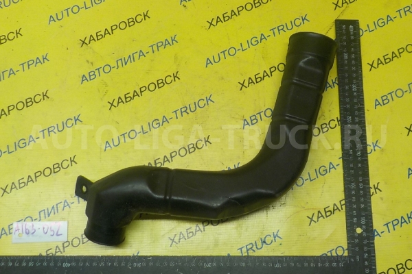 Патрубок фильтра Nissan Atlas TD27 Патрубок фильтра TD27 1995  16575-2T301