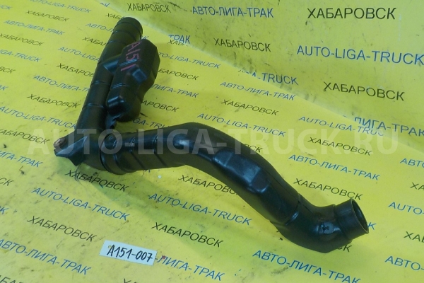 Патрубок фильтра Nissan Atlas TD27 Патрубок фильтра TD27 1997  16575-2T302