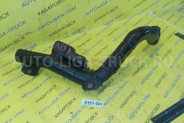 Патрубок фильтра Nissan Atlas TD27 Патрубок фильтра TD27 1997  16575-2T302