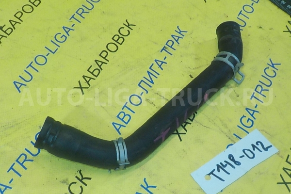 Патрубок Mazda Titan TF Патрубок TF 1998  TF70-13-895A