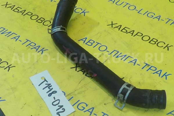 Патрубок Mazda Titan TF Патрубок TF 1998  TF70-13-895A