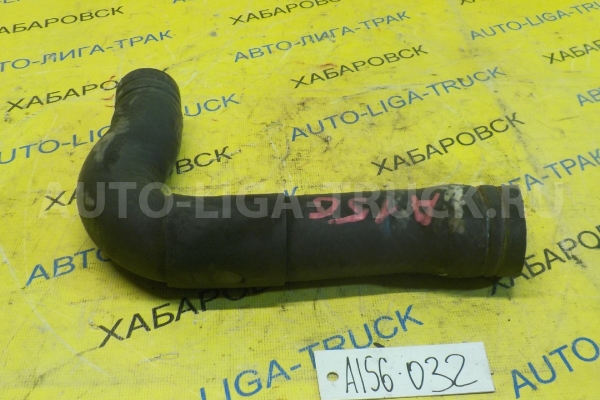 Патрубок радиатора Nissan Atlas TD27 Патрубок радиатора TD27 1989  21501-10T00