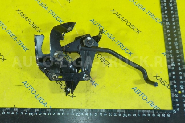 Педаль газа Isuzu Elf 4HF1 Педаль газа 4HF1 1996  8-97853-057-8