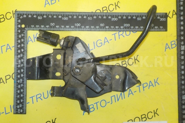 Педаль газа Mazda Titan 4HF1 Педаль газа 4HF1 1997  W065-41-640B