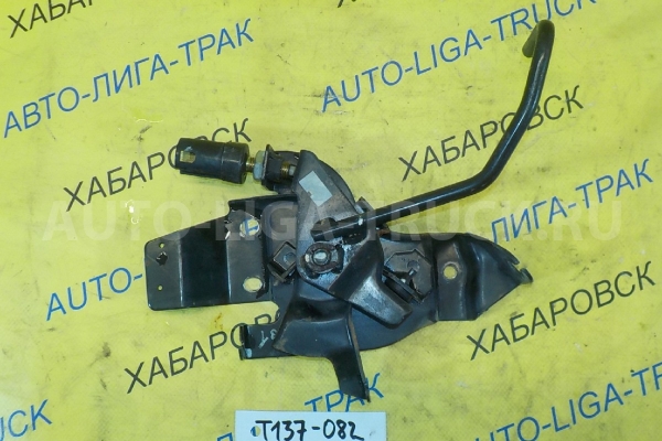 Педаль газа Mazda Titan 4HF1 Педаль газа 4HF1 1998  W065-41-640B