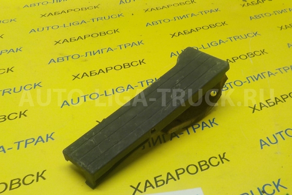 Педаль газа Mitsubishi Canter 4D35 Педаль газа 4D35 1998  MB390901