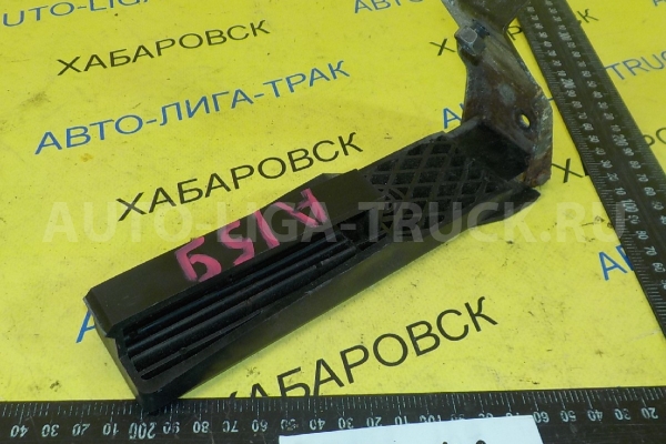 Педаль газа Nissan Atlas QD32 Педаль газа QD32 2005  18013-0T000