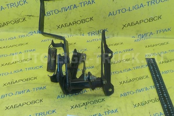 Педаль сцепления Mitsubishi Canter 4M50 Педаль сцепления 4M50   MC064176