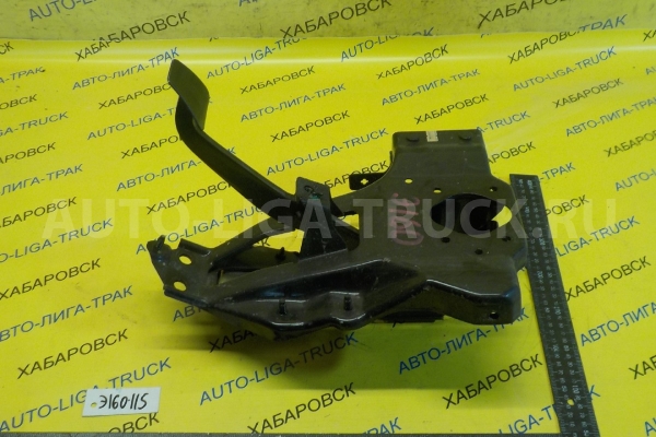 Педаль тормоза Isuzu Elf 4JG2 Педаль тормоза 4JG2 1999  8-97896-968-2