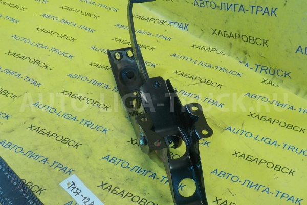 Педаль тормоза Mazda Titan 4HF1 Педаль тормоза 4HF1 1998  W201-43-070A