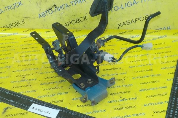 Педаль тормоза Mitsubishi Canter 4D32 Педаль тормоза 4D32 1990  MB295324