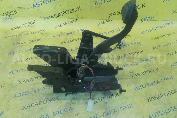 Педаль тормоза Mitsubishi Canter 4D33 Педаль тормоза 4D33 1999  MC125000