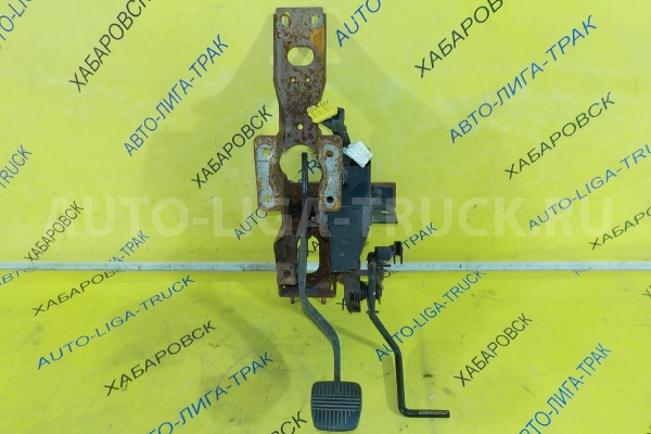 Педаль тормоза Nissan Atlas QD32 Педаль тормоза QD32 2001  46510-0T003