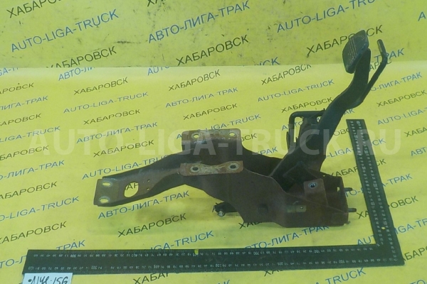 Педаль тормоза Nissan Atlas TD27 Педаль тормоза TD27 1999  46510-0T003