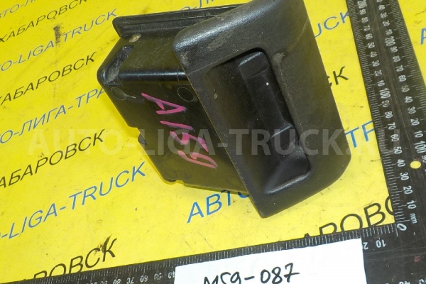 Пепельница Nissan Atlas QD32 Пепельница QD32 2005  68810-0T000