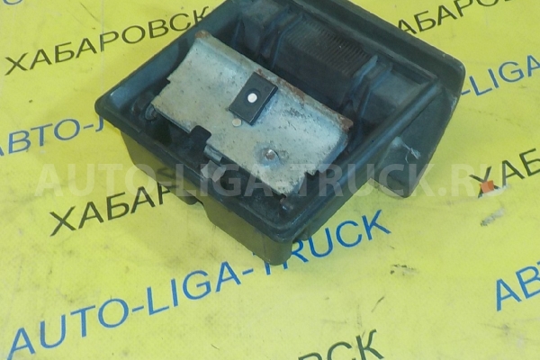 Пепельница Nissan Atlas QD32 Пепельница QD32 2001  68810-0T000