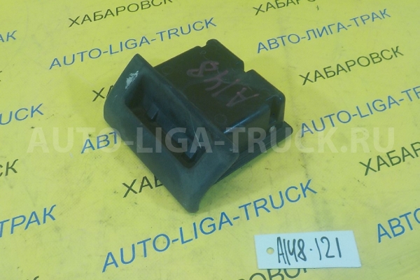 Пепельница Nissan Atlas TD27 Пепельница TD27 1999  68810-0T000