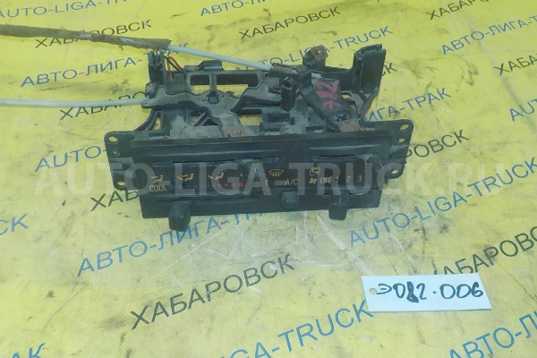 Переключатель печки Isuzu Elf 4HF1 Переключатель печки 4HF1 1995  8-97048-456-2