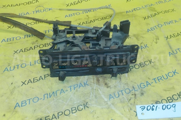 Переключатель печки Isuzu Elf 4HF1 Переключатель печки 4HF1 1993  8-97048-456-2