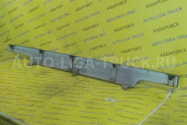 Планка над фарами Nissan Atlas FD42 Планка над фарами FD42   62321-1T030