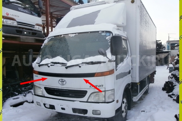 Планка над фарами Toyota Dyna, Toyoace Накладка декоративная S05C 2003  53928-37020