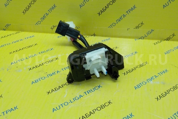 Плата R Mazda Titan Блок подрулевых переключателей R    W201-66-122