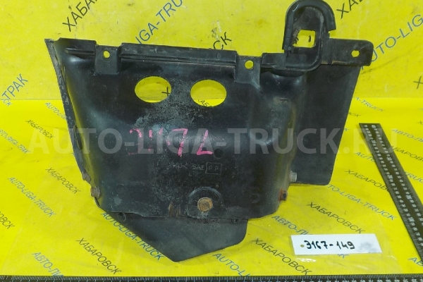 Подножка Isuzu Elf 4HF1 Подножка 4HF1 1995  8-97892-966-1
