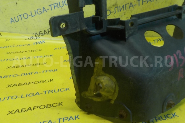 Подножка Isuzu Elf 4HF1 Подножка 4HF1 1996  8-97853-583-7