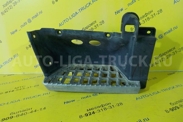 Подножка Isuzu Elf 4HG1 Подножка 4HG1 2000  