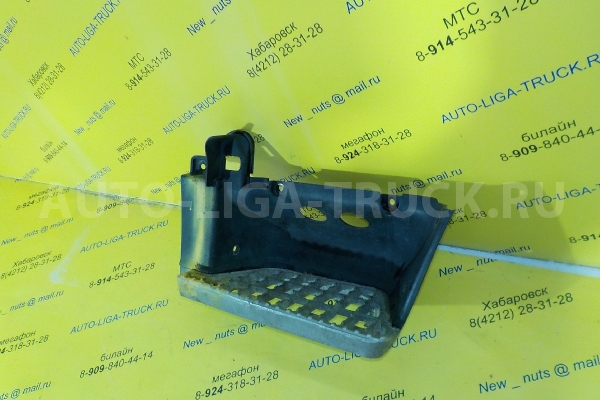 Подножка Isuzu Elf 4HG1 Подножка 4HG1 2000  8-97867-969-1
