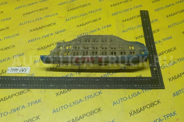 Подножка Isuzu Elf 4JB1 Подножка 4JB1 1988  8-9272-684-2