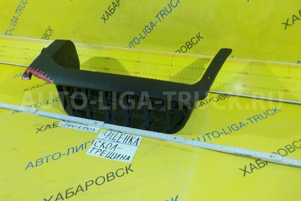 Подножка Mazda Titan 4HG1 Подножка 4HG1 1995 W201-50-9S1A Подножка Mazda Titan 4HG1 Подножка 4HG1 1995 W201-50-9S1A