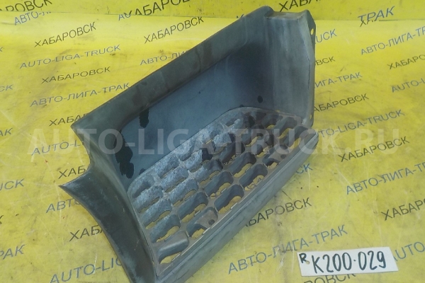 Подножка Mitsubishi Canter 4D33 Подножка 4D33 1999  MC149050