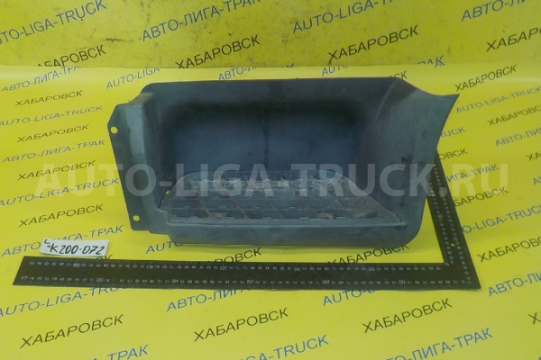 Подножка Mitsubishi Canter 4D33 Подножка 4D33 1999  MC149050